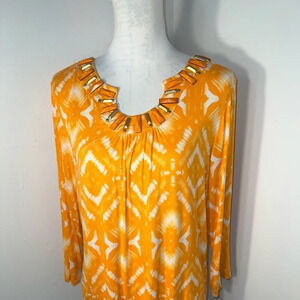 Ruby Rd, M stone & stud shape embellishments a long front collar line. cream& or